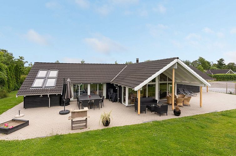 Vakantiehuis "Harek" - 800m from the sea