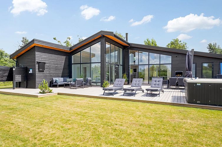 Vakantiehuis "Apelone" - 900m from the sea