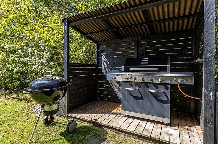 Vakantiehuis "Marlena" - 1.1km from the sea