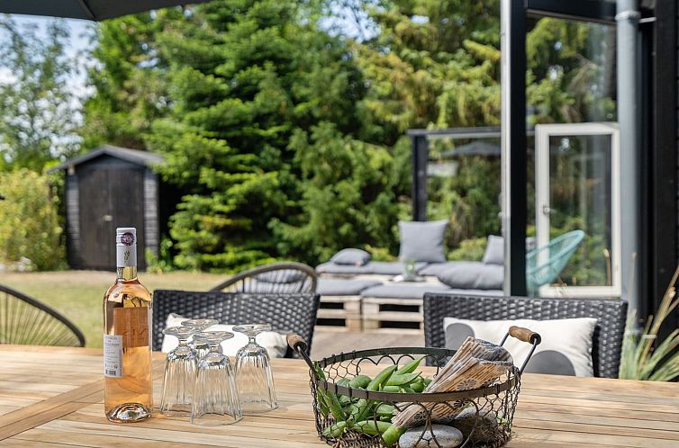 Vakantiehuis "Edin" - 400m from the sea