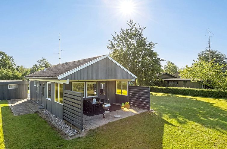 Vakantiehuis "Davida" - 400m from the sea