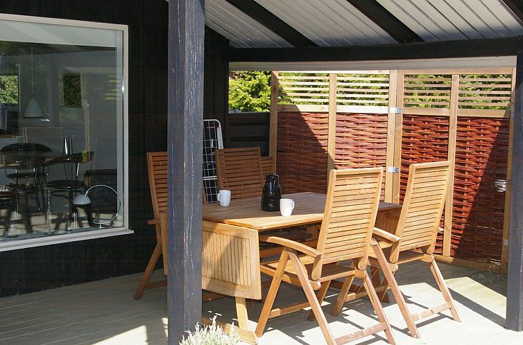 Vakantiehuis "Gyri" - 800m from the sea