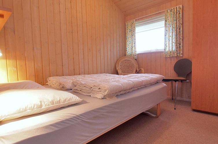 Vakantiehuis "Gyri" - 800m from the sea