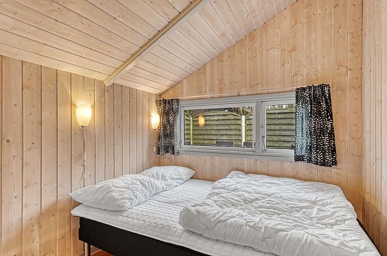 Vakantiehuis "Bjarka" - 700m from the sea