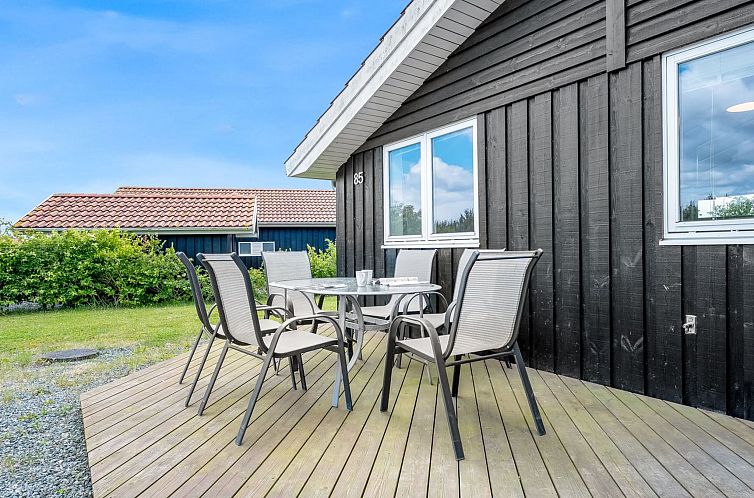 Vakantiehuis "Vaula" - 200m from the sea