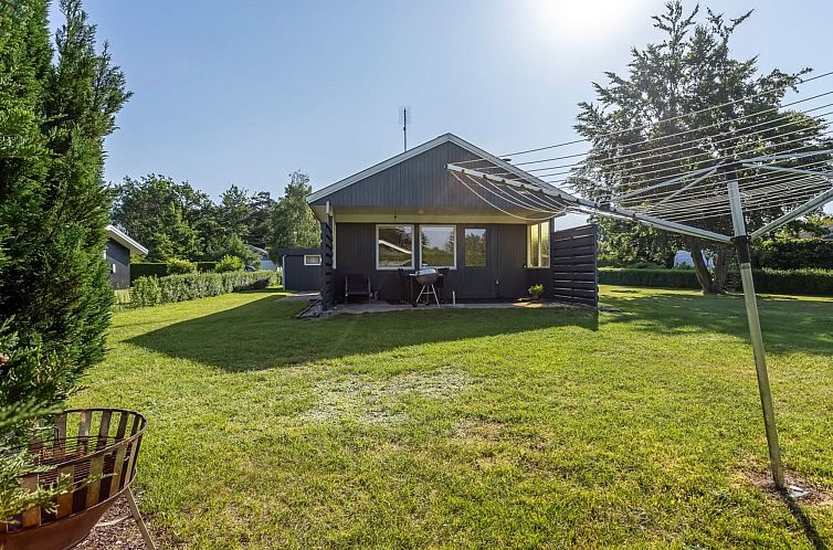 Vakantiehuis "Vanna" - 1.2km from the sea