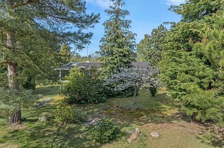 Vakantiehuis "Berit" - 700m from the sea