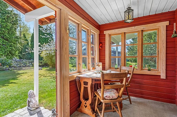 Vakantiehuis "Berit" - 700m from the sea