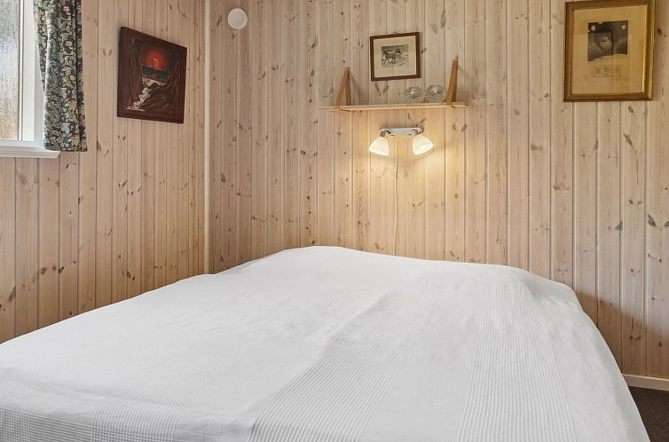 Vakantiehuis "Fenja" - 1.2km from the sea