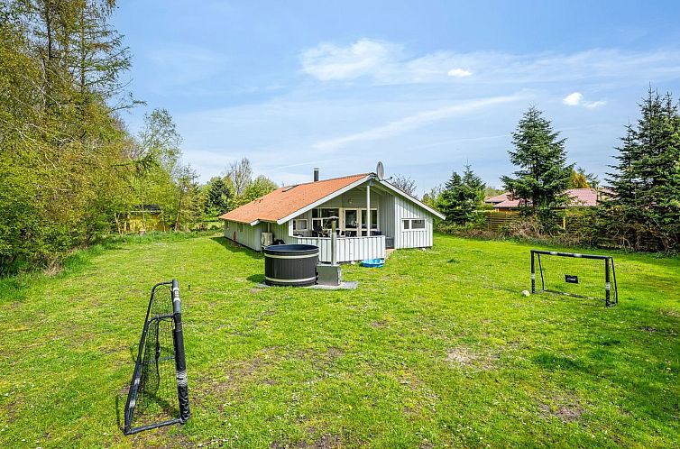 Vakantiehuis "Touko" - 850m from the sea