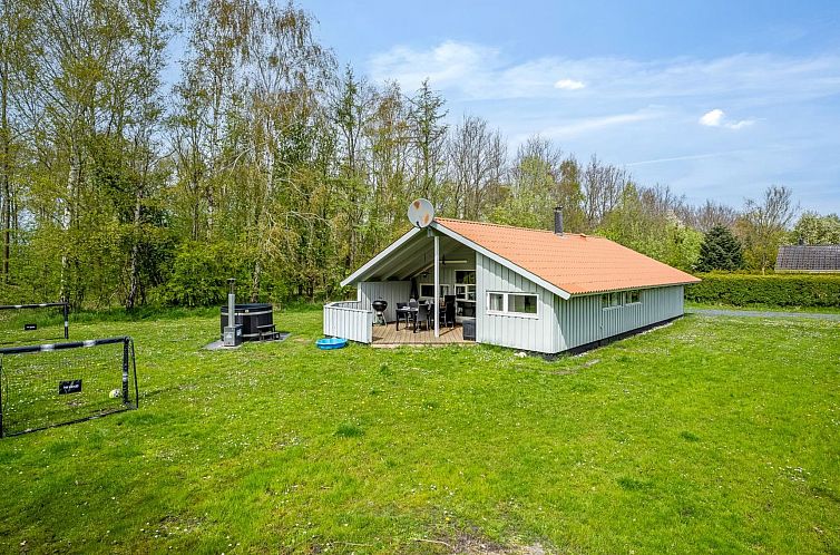 Vakantiehuis "Touko" - 850m from the sea