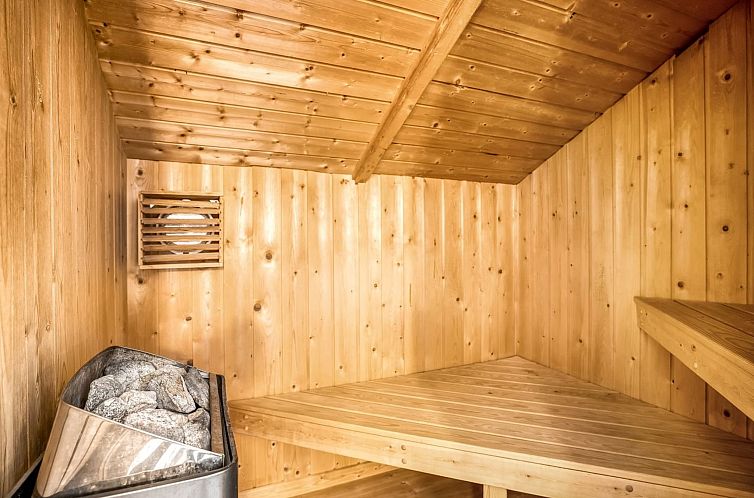 Vakantiehuis "Bjart" - 1.5km from the sea