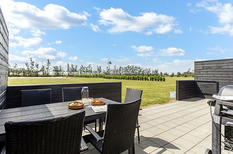 Vakantiehuis "Fay" - 900m from the sea