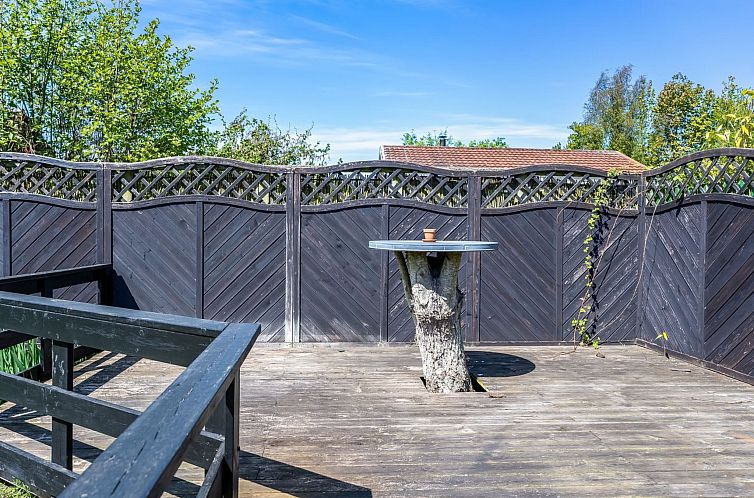 Vakantiehuis "Eljena" - 550m from the sea