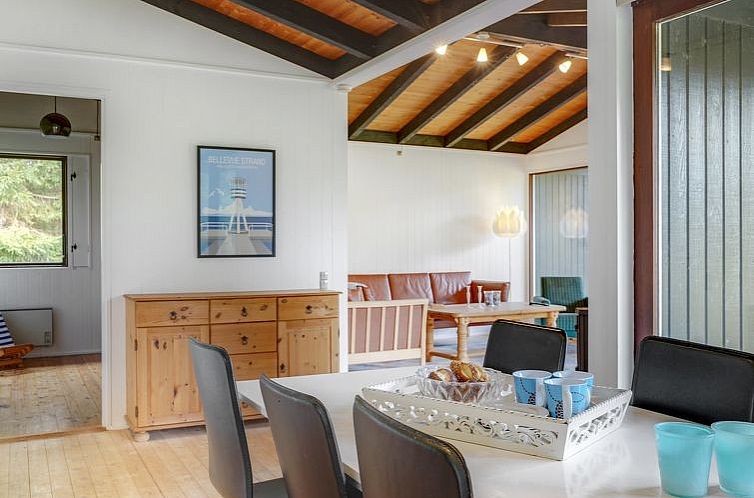 Vakantiehuis "Elja" - 750m from the sea