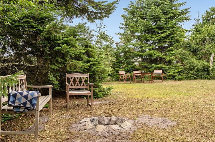 Vakantiehuis "Elja" - 750m from the sea
