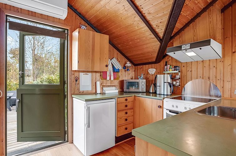 Vakantiehuis "Freyja" - 800m from the sea