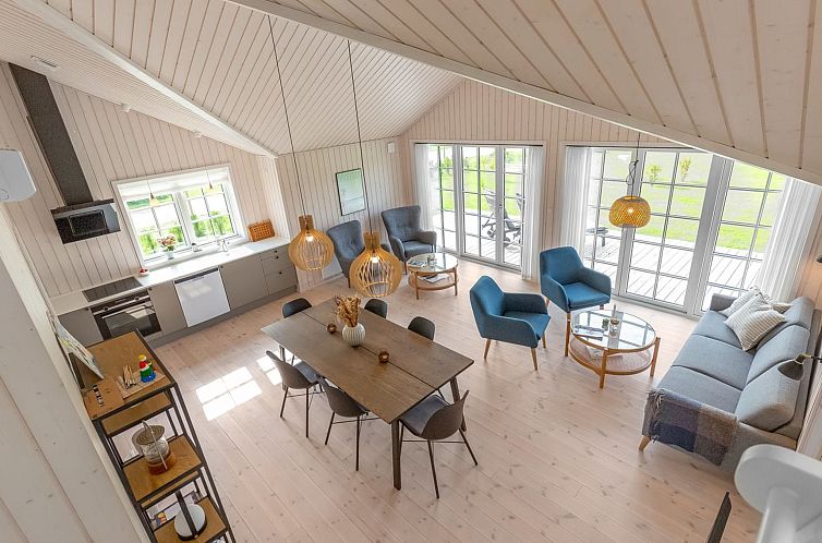 Vakantiehuis "Hellevi" - 900m from the sea