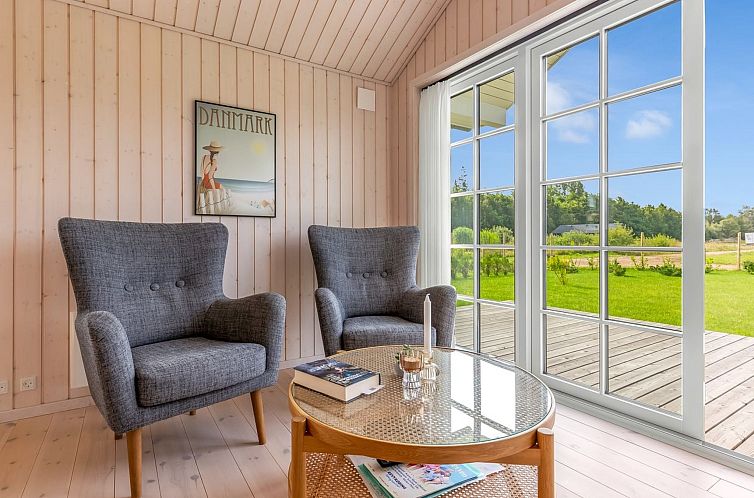 Vakantiehuis "Hellevi" - 900m from the sea