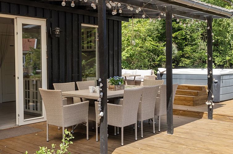 Vakantiehuis "Rajka" - 800m from the sea