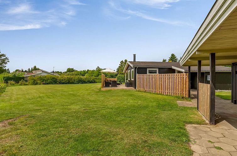 Vakantiehuis "Harri" - 700m from the sea