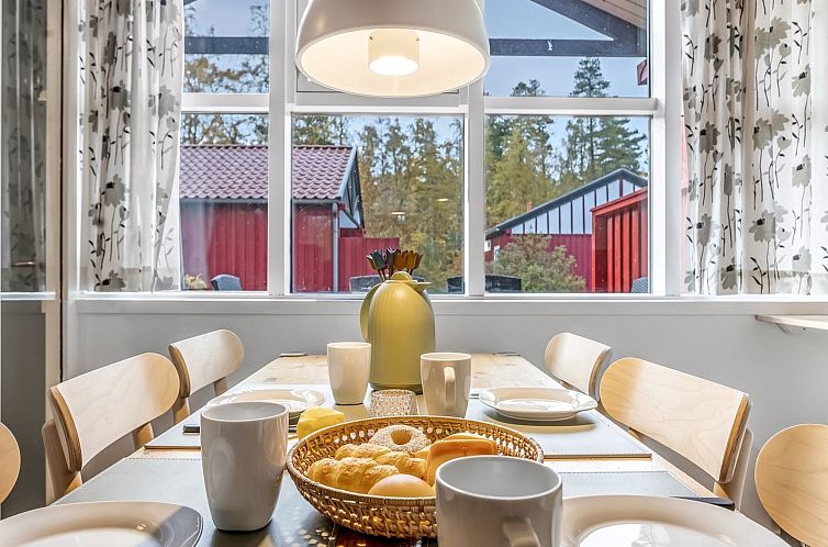 Vakantiehuis "Hallveig" - 1.1km from the sea
