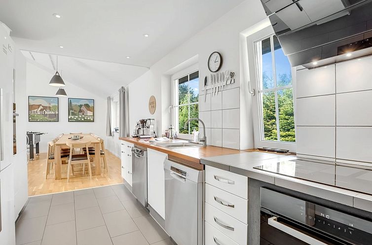 Vakantiehuis "Ronia" - 900m from the sea