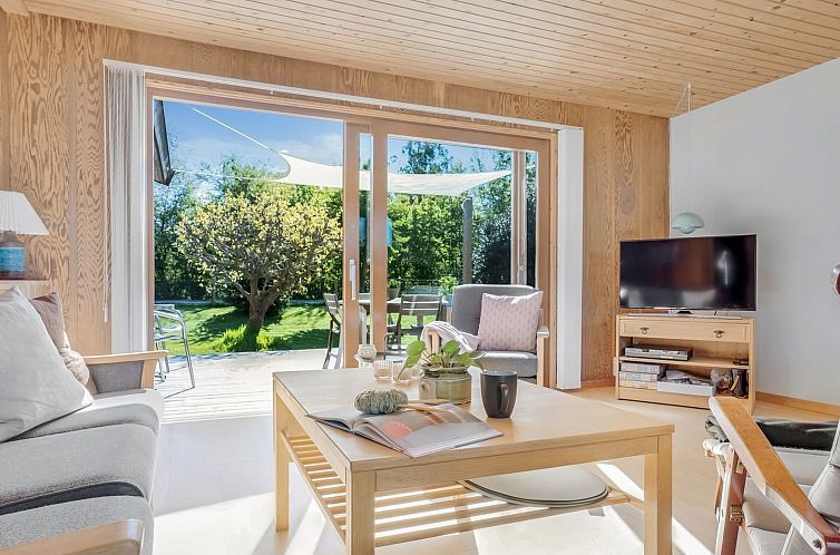 Vakantiehuis "Alvia" - 200m from the sea