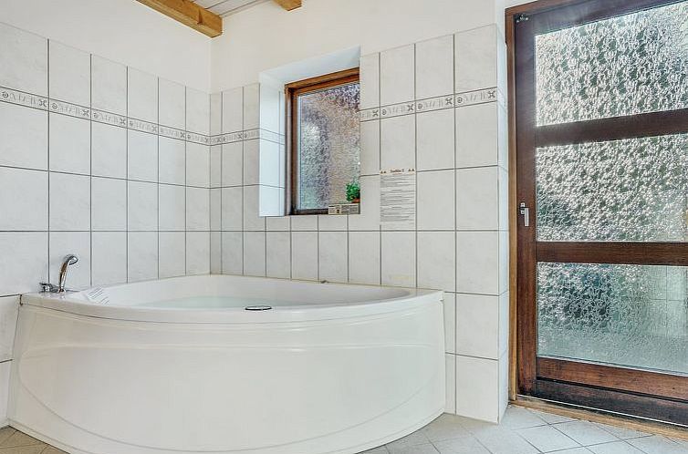 Vakantiehuis "Dora" - 180m from the sea