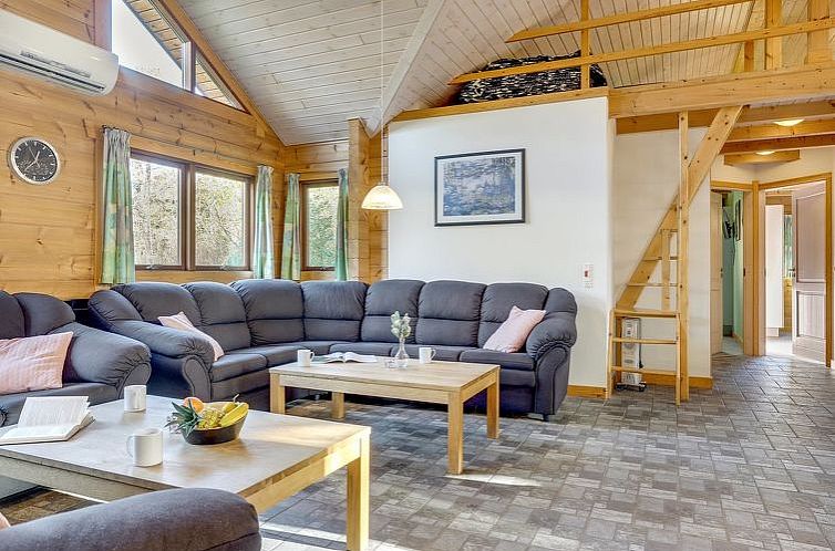 Vakantiehuis "Dora" - 180m from the sea