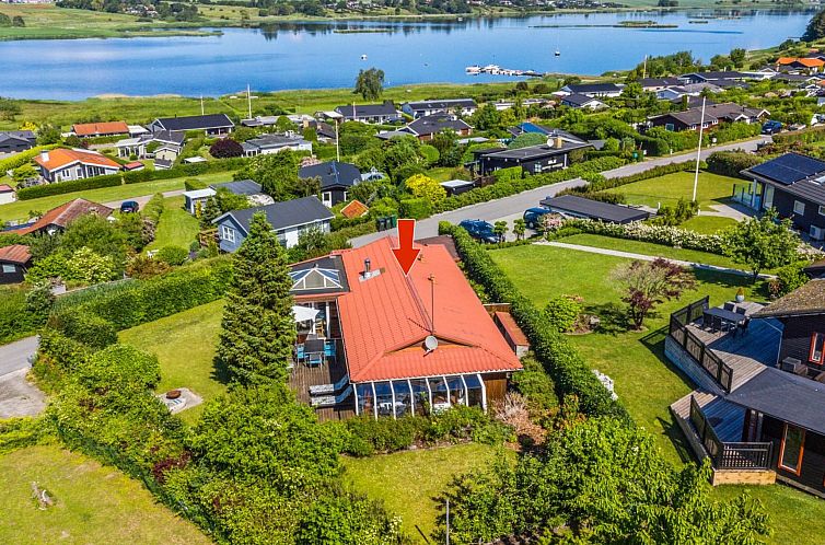 Vakantiehuis "Eleana" - 300m to the fjord