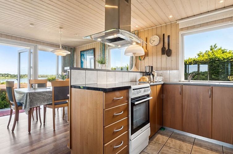 Vakantiehuis "Eleana" - 300m to the fjord