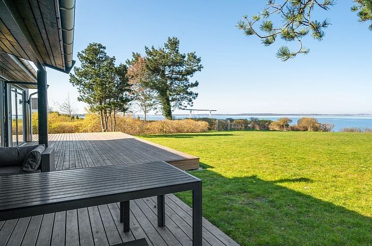 Vakantiehuis "Iadrik" - 85m to the fjord