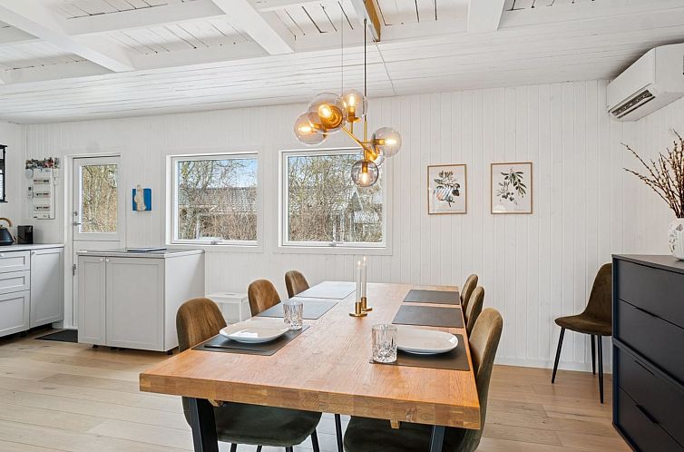 Vakantiehuis "Manko" - 250m from the sea