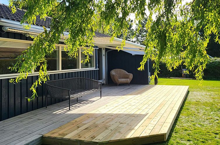 Vakantiehuis "Hawarth" - 275m from the sea