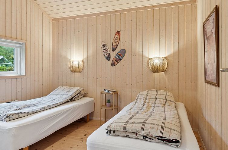 Vakantiehuis "Hawarth" - 275m from the sea