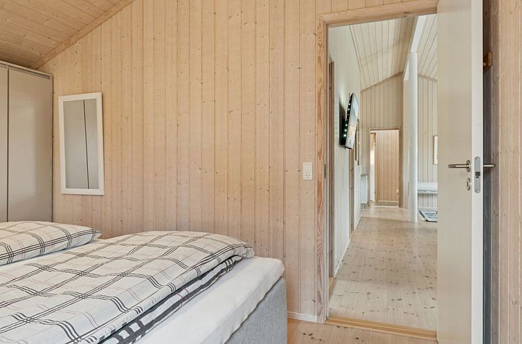 Vakantiehuis "Hawarth" - 275m from the sea