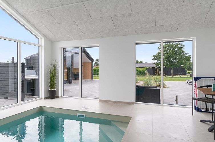 Vakantiehuis "Christian" - 600m from the sea