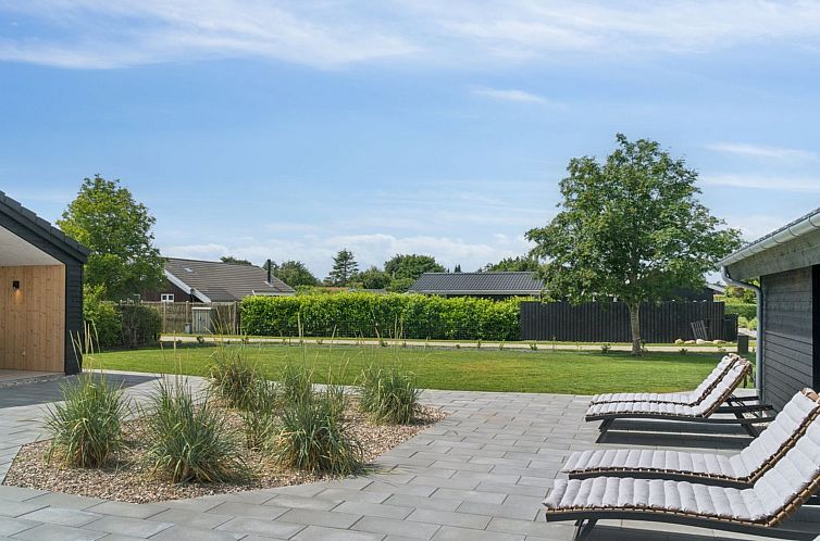 Vakantiehuis "Christian" - 600m from the sea