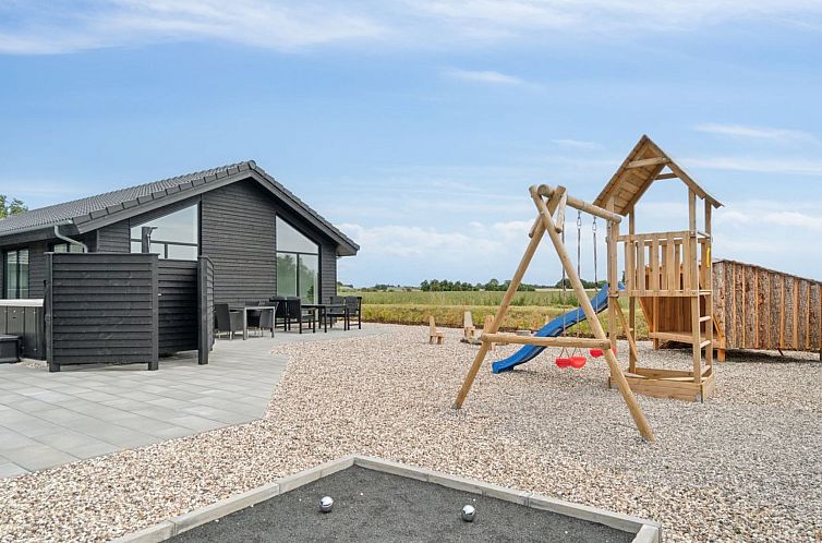 Vakantiehuis "Christian" - 600m from the sea