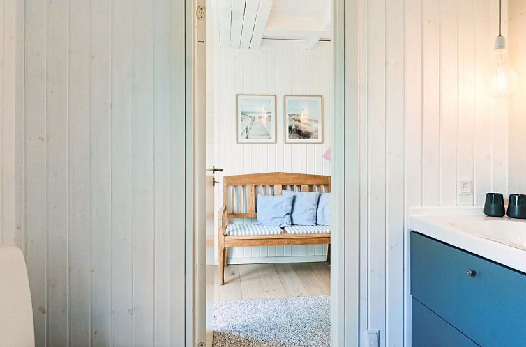 Vakantiehuis "Manko" - 250m from the sea