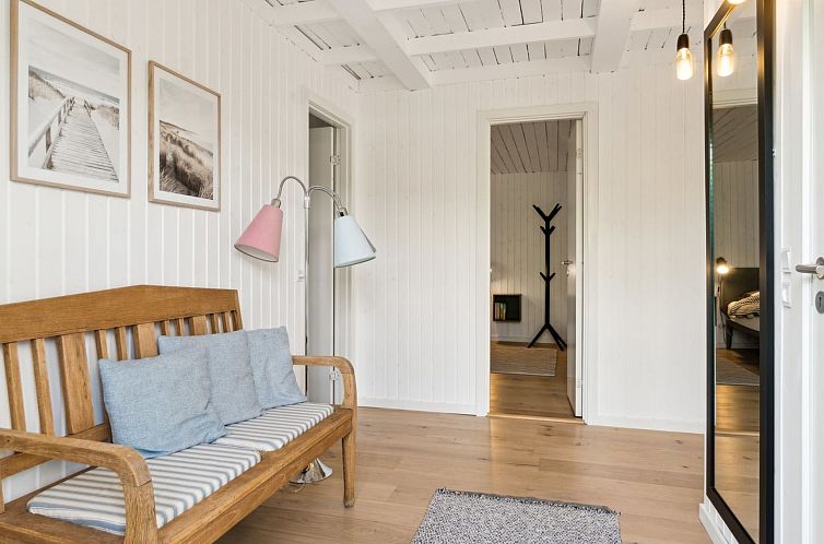 Vakantiehuis "Manko" - 250m from the sea