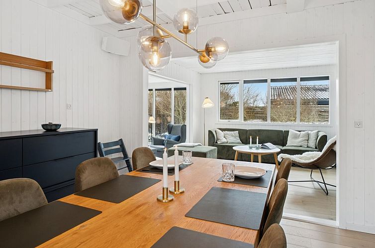 Vakantiehuis "Manko" - 250m from the sea