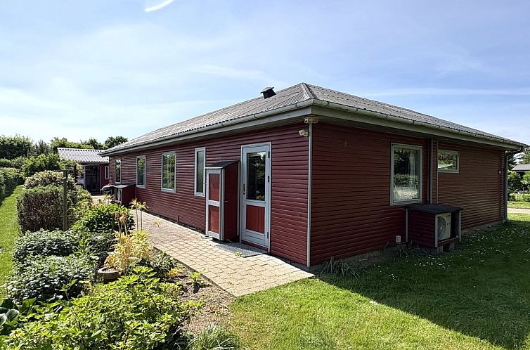 Vakantiehuis "Velena" - 150m from the sea