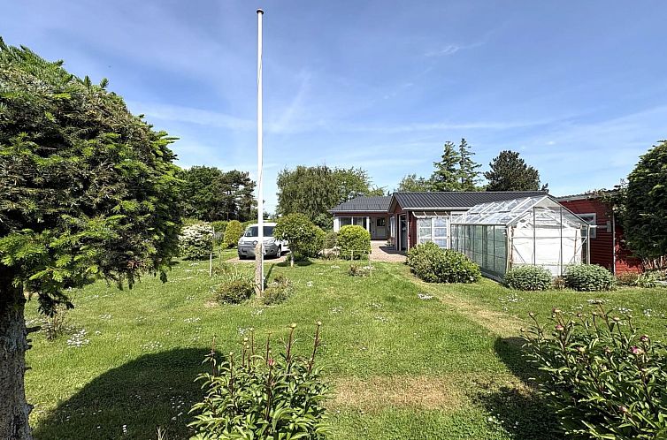 Vakantiehuis "Velena" - 150m from the sea