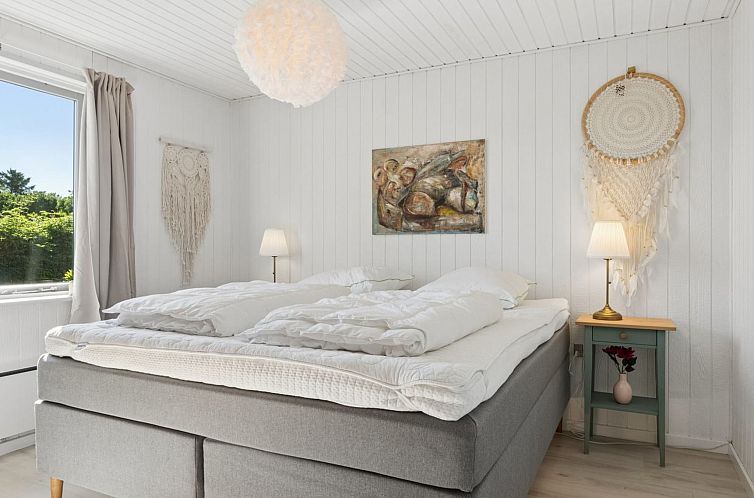 Vakantiehuis "Velena" - 150m from the sea
