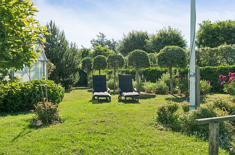 Vakantiehuis "Velena" - 150m from the sea