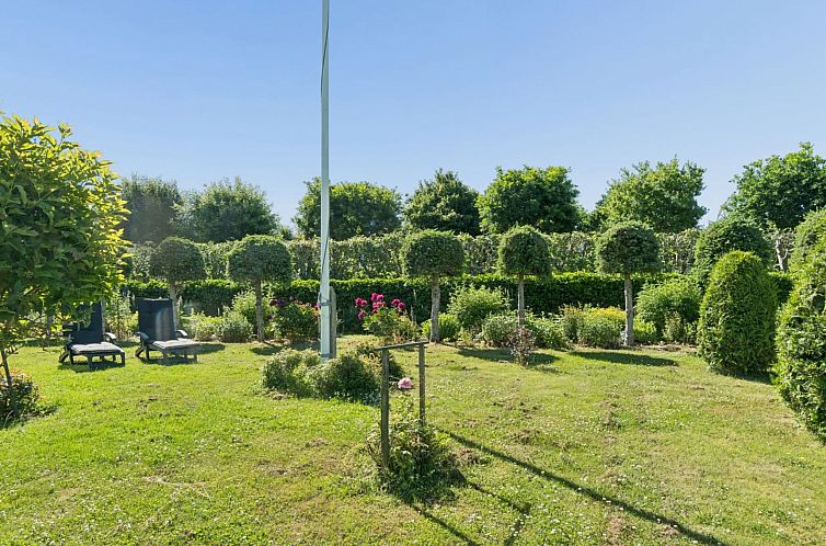 Vakantiehuis "Velena" - 150m from the sea