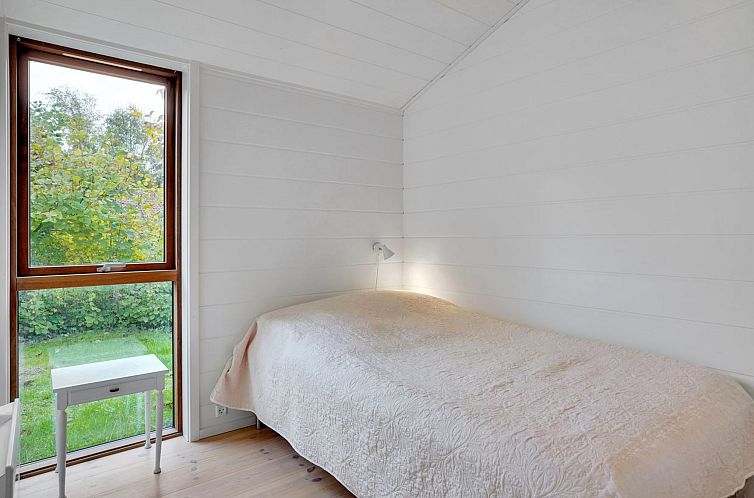 Vakantiehuis "Aino" - 1km from the sea