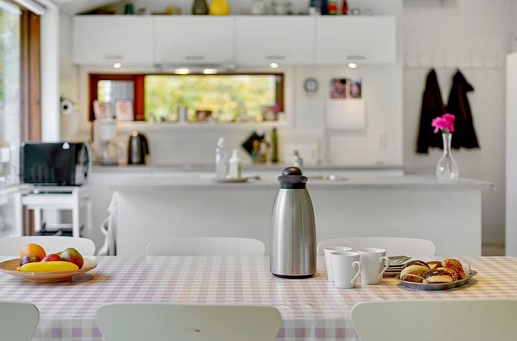 Vakantiehuis "Aino" - 1km from the sea